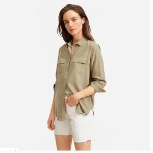 Everlane Washable Silk Relaxed Shirt in Covert Green